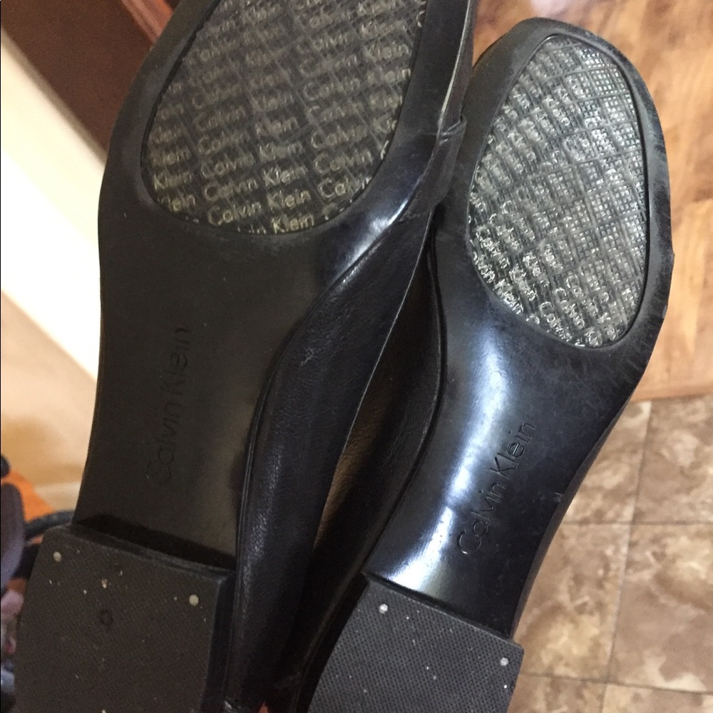 Calvin Klein Flats - Picture 2 of 5